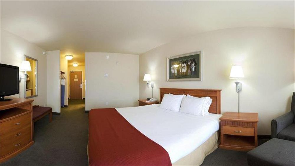 דאגלס Holiday Inn Express By Ihg מראה חיצוני תמונה